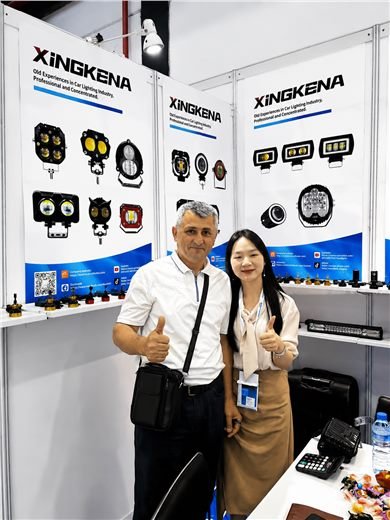 Xingkena trade show customer photo 7